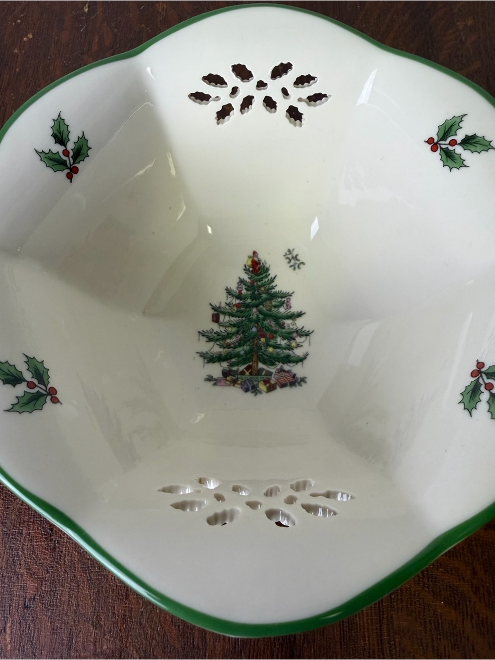 New! Spode 2013 Christmas Tree Pierced Nut Bowl 7” Holiday Serving Bowl w Box